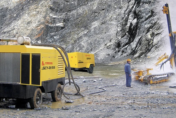 開山空壓機(jī)