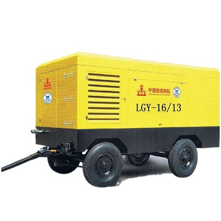 開山空(kōng)壓機用(yong)于抗浮(fú)錨杆施(shi)工