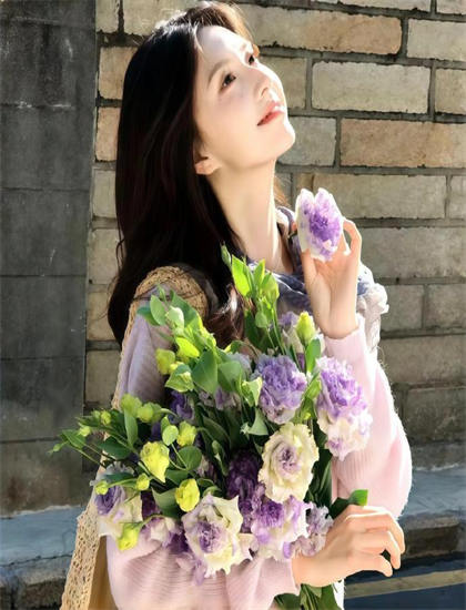 《火焰中的美女》适合什么人观看？目标观众群体分析